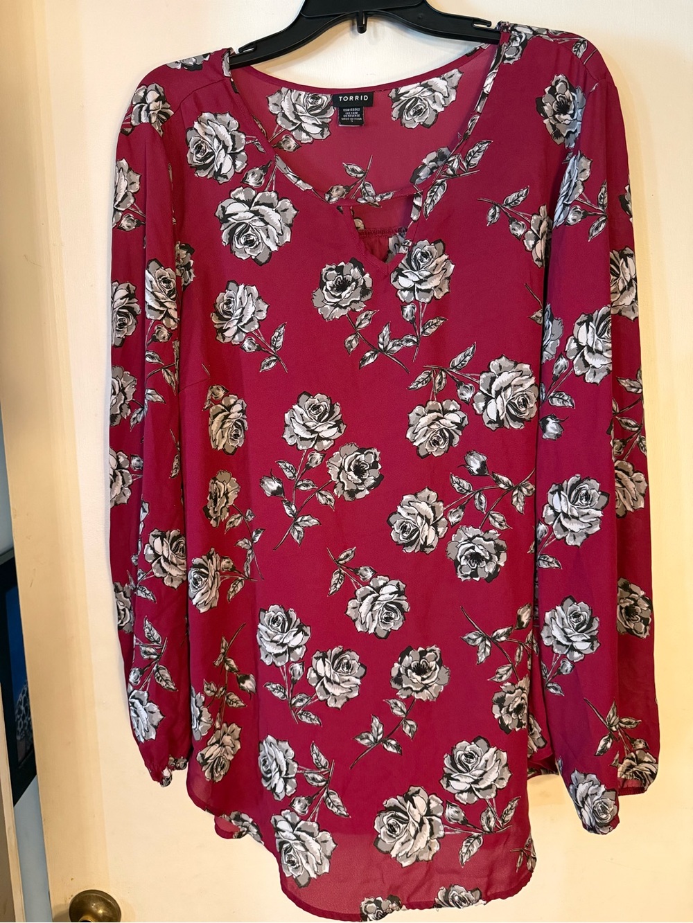 torrid Berry Floral Long-Sleeve V-Neck Tunic- size 3